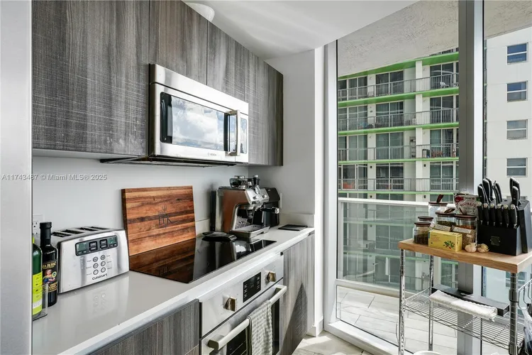 Aria on the Bay #2800 image #12