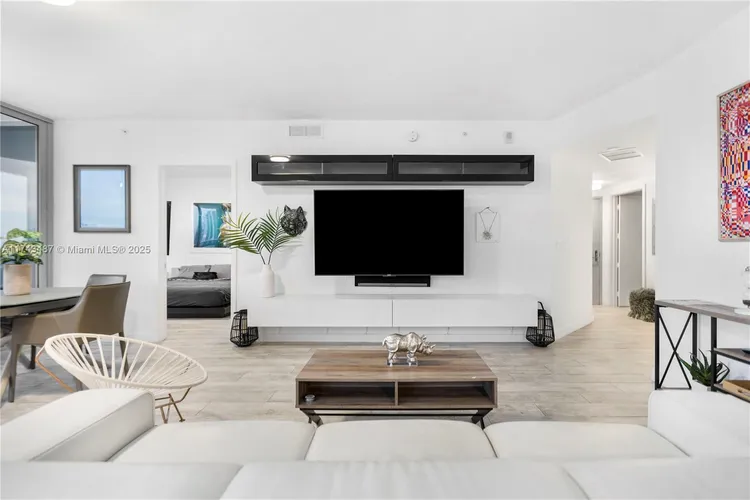 Aria on the Bay #2800 image #15