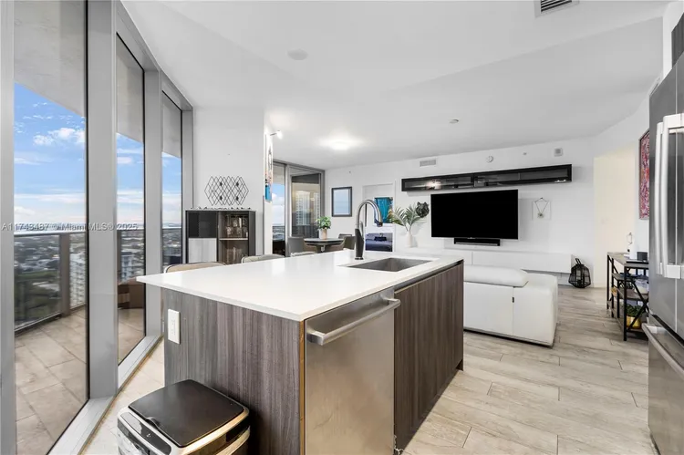 Aria on the Bay #2800 image #18