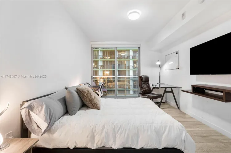 Aria on the Bay #2800 image #21