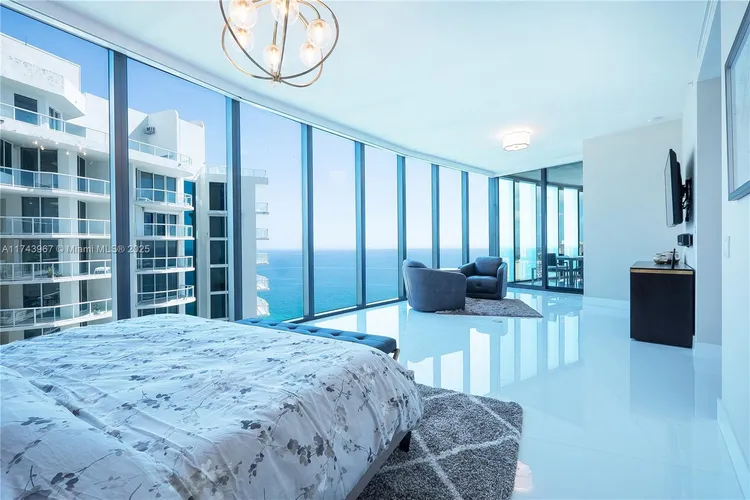 Porsche Design Tower #2705 image #23