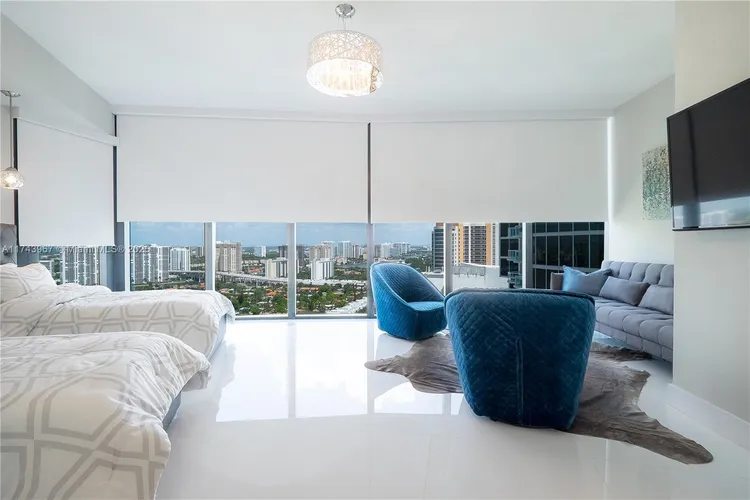 Porsche Design Tower #2705 image #27