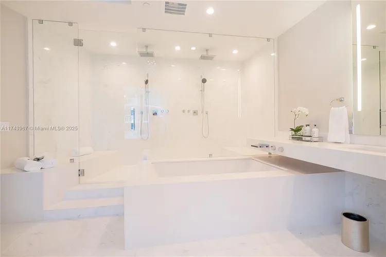 Porsche Design Tower #2705 image #36