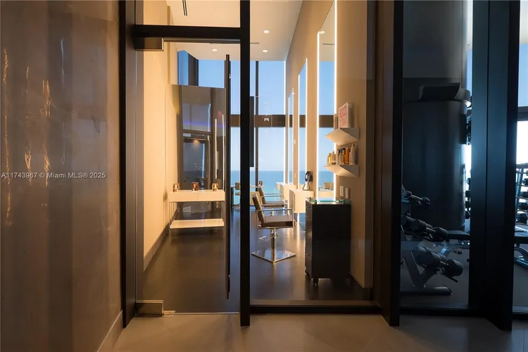 Porsche Design Tower #2705 image #44