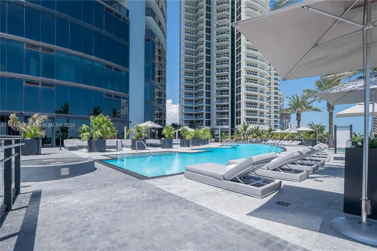 Porsche Design Tower #2705 image #58