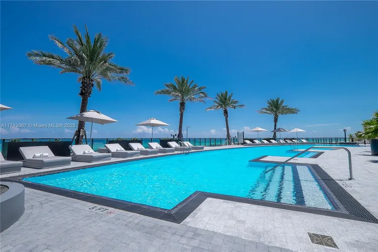 Porsche Design Tower #2705 image #59