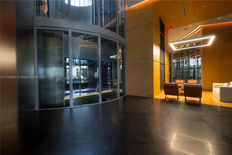 Porsche Design Tower #2705 image #62