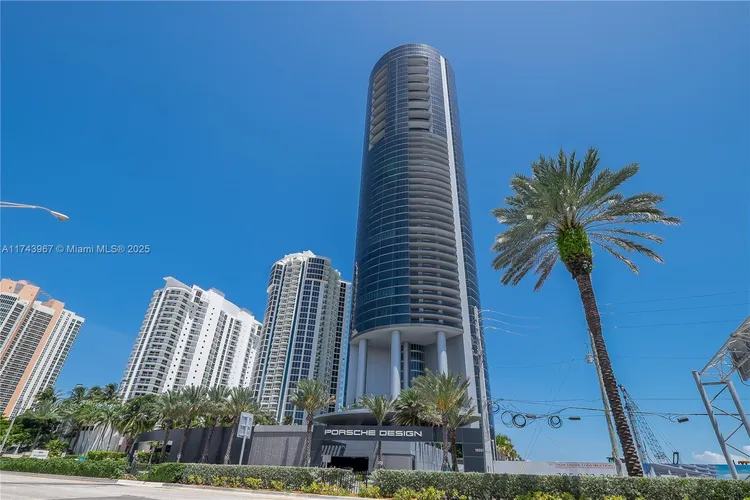 Porsche Design Tower #2705 image #68