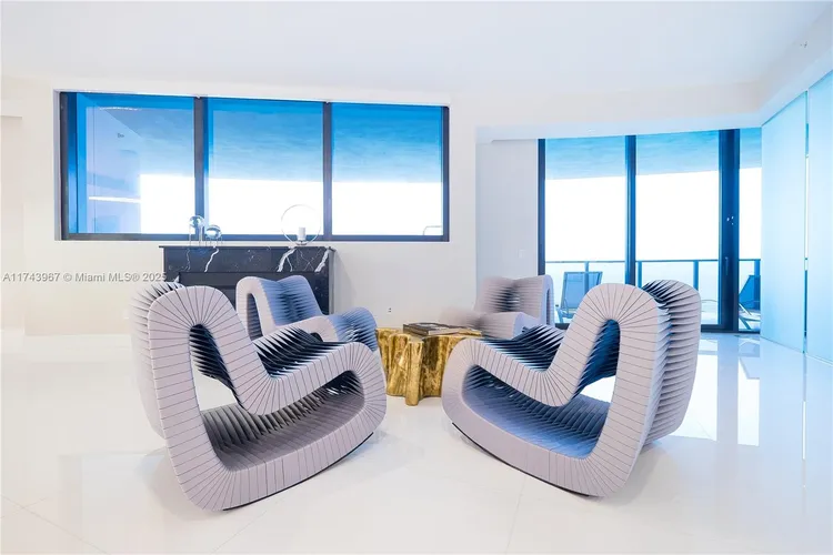 Porsche Design Tower #2705 image #6