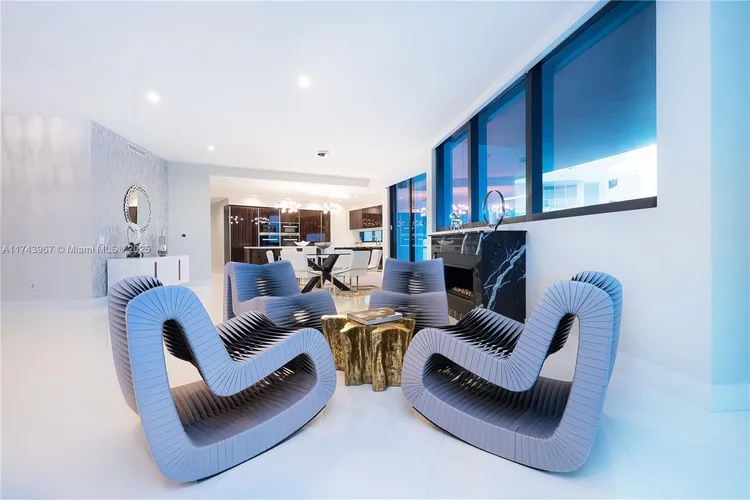 Porsche Design Tower #2705 image #7