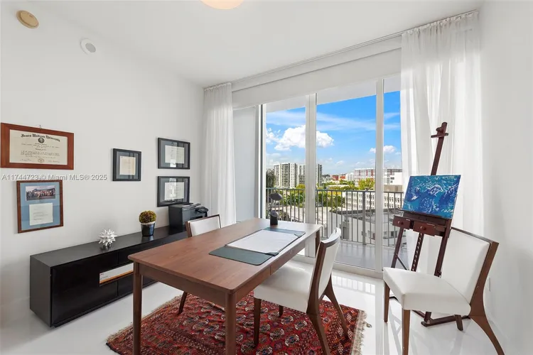 Paramount Bay #903 image #28