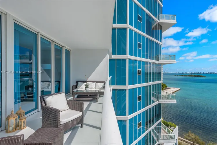 Paramount Bay #903 image #33