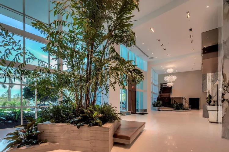 Paramount Bay #903 image #52