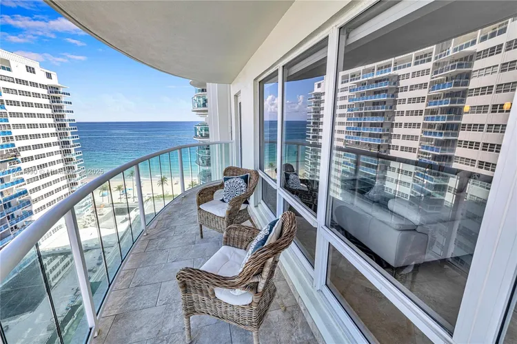 Southpoint Towers #1109N image #29