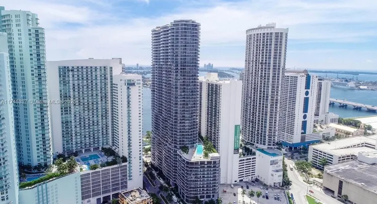 Aria on the Bay #2403 image #16