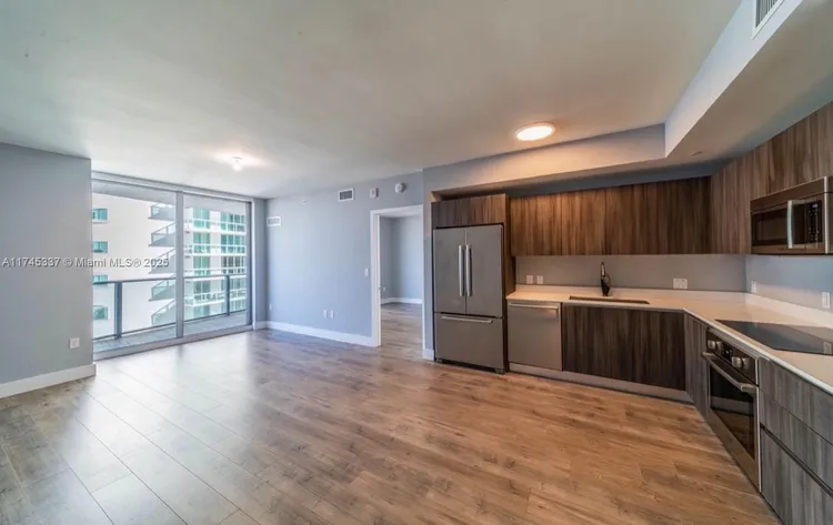 Aria on the Bay #2403 image #7