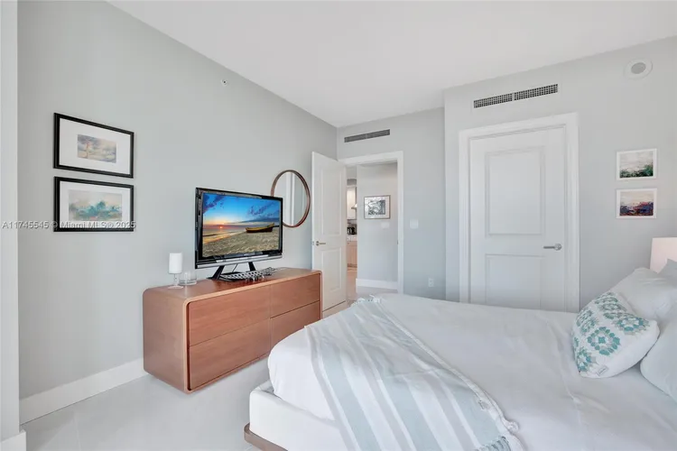 The Plaza at Oceanside #711 image #16