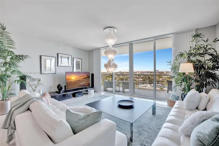 The Plaza at Oceanside #711 image #8