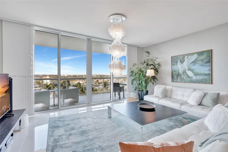 The Plaza at Oceanside #711 image #9