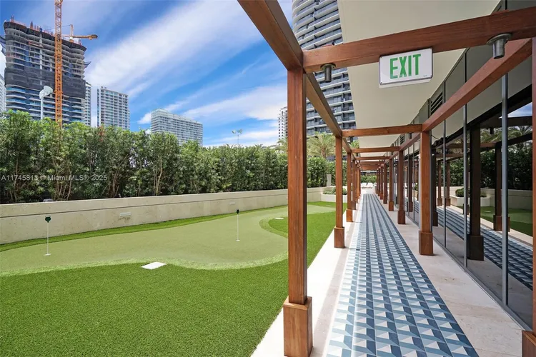 SLS Lux Brickell #5010 image #30