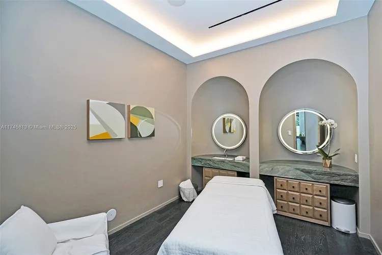 SLS Lux Brickell #5010 image #36