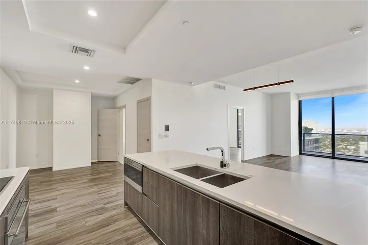 SLS Lux Brickell #5010 image #7