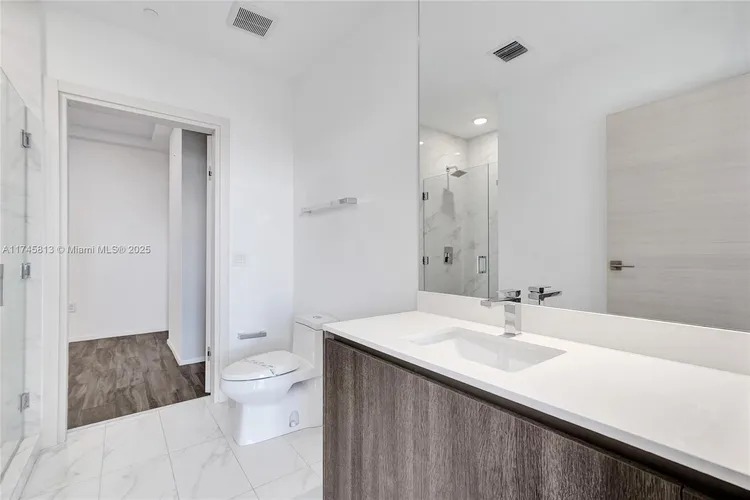 SLS Lux Brickell #5010 image #9