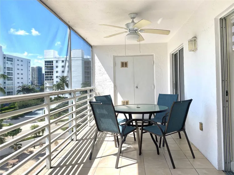 Le Frontenac #511 image #13