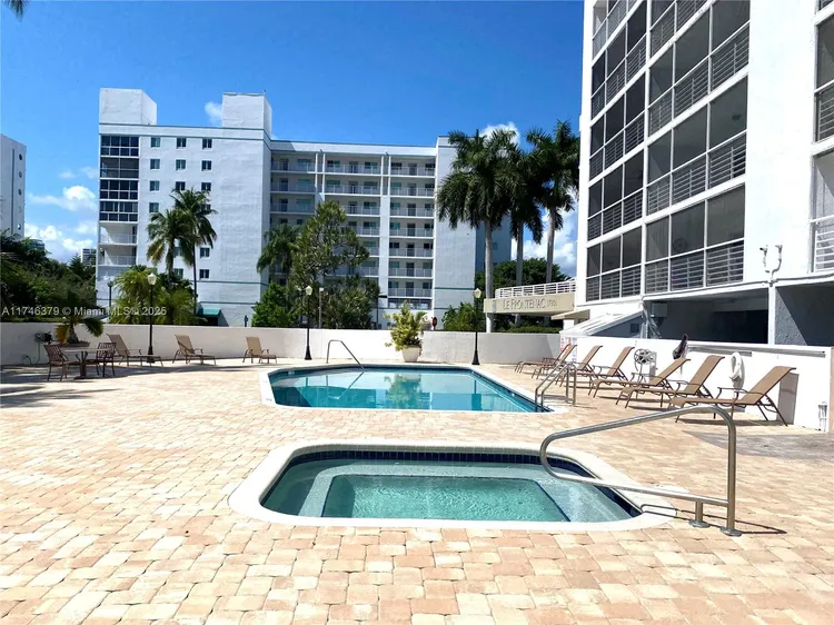 Le Frontenac #511 image #16