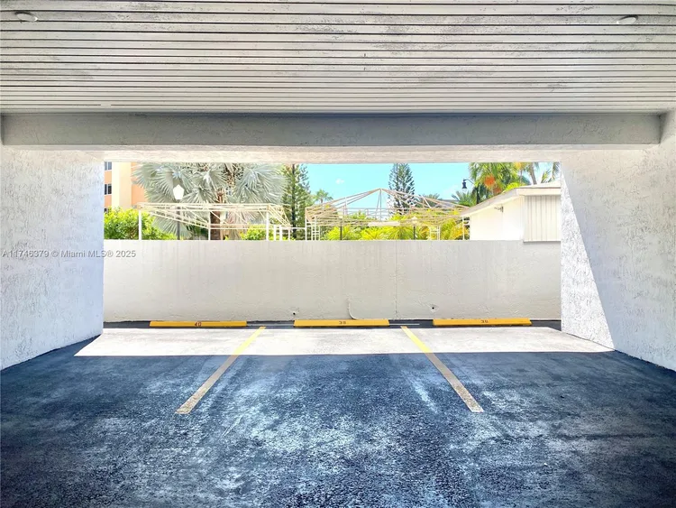 Le Frontenac #511 image #18