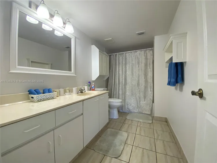 Le Frontenac #511 image #6