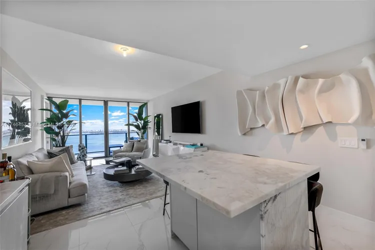 One Paraiso #3603 image #11