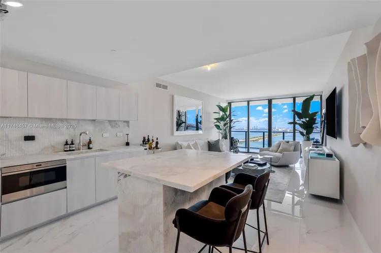 One Paraiso #3603 image #13