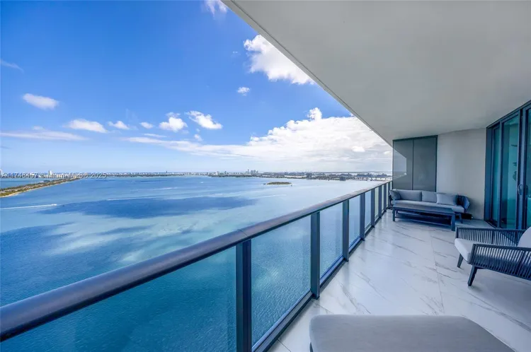 One Paraiso #3603 image #17