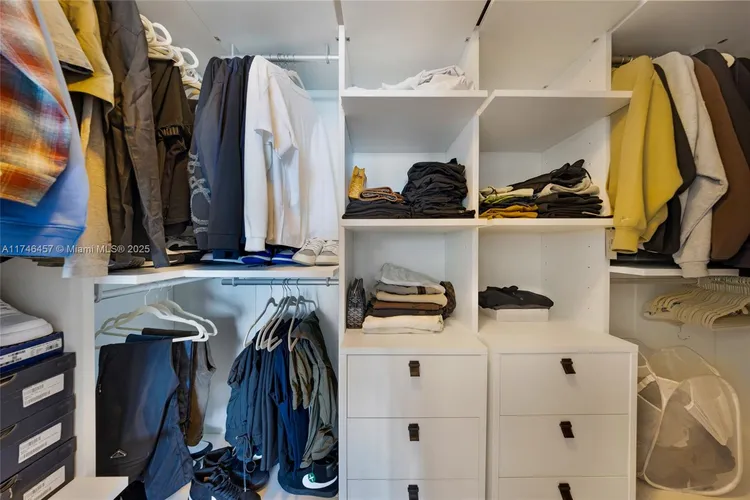 One Paraiso #3603 image #26