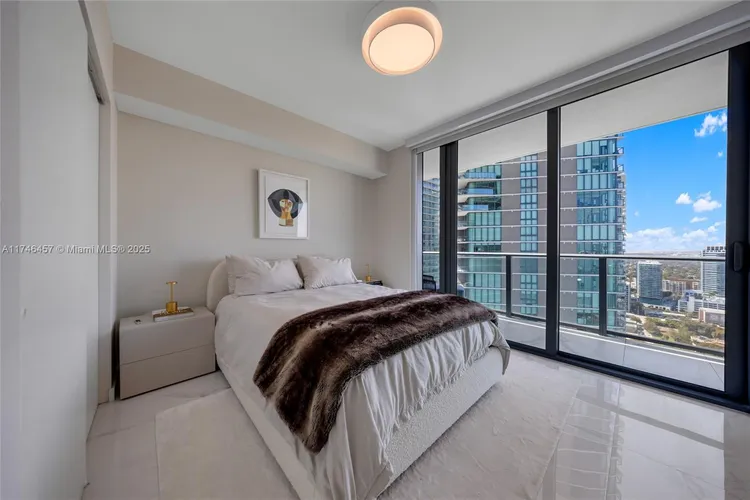 One Paraiso #3603 image #36