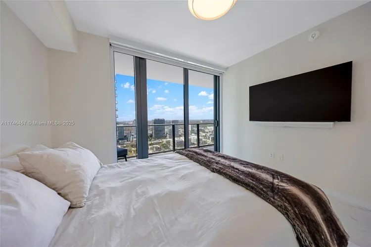 One Paraiso #3603 image #37