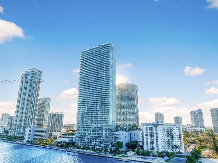 One Paraiso #3603 image #58