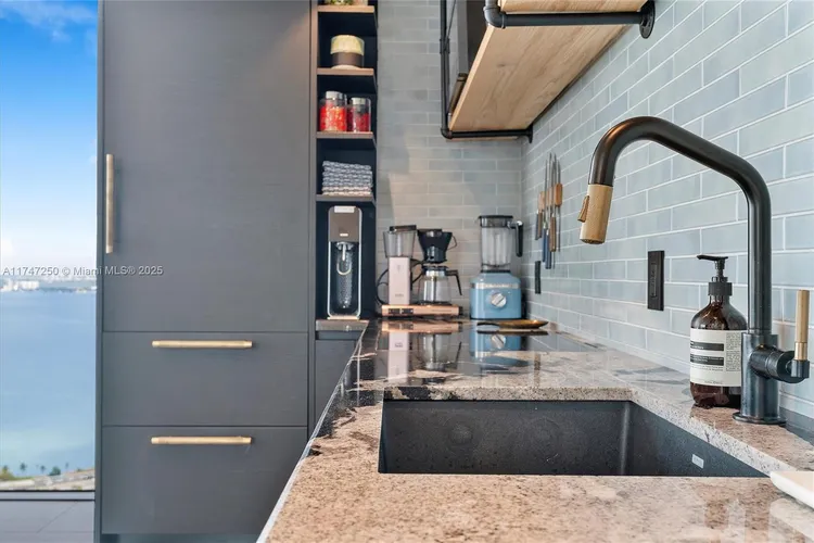 Paraiso Bay #4708 image #21