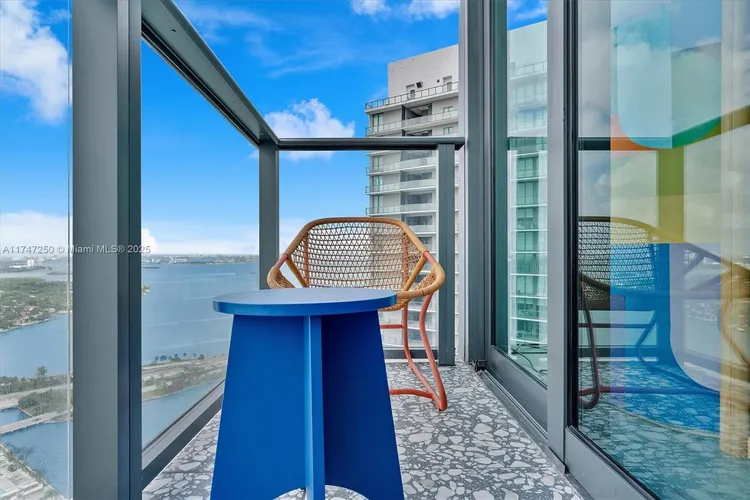 Paraiso Bay #4708 image #9