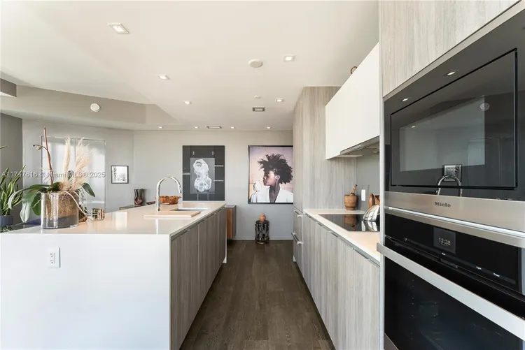 Biscayne Beach #2601 image #9