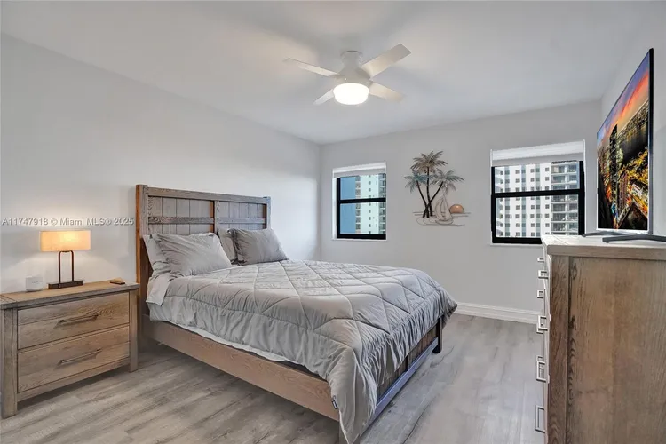 The Summit #701S image #25