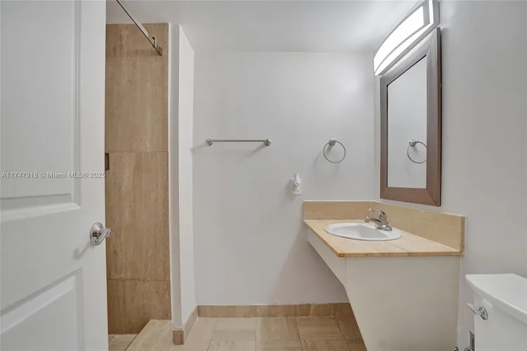 The Summit #701S image #28