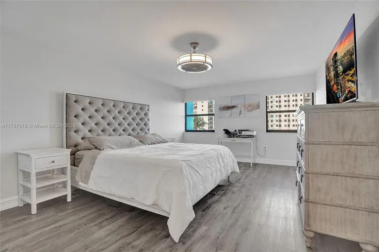 The Summit #701S image #30