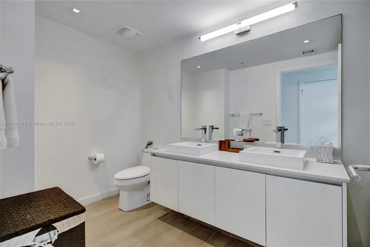 Le Parc at Brickell #902 image #10