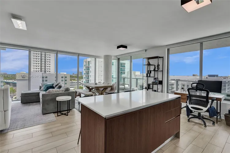 Le Parc at Brickell #902 image #17