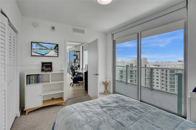 Le Parc at Brickell #902 image #21