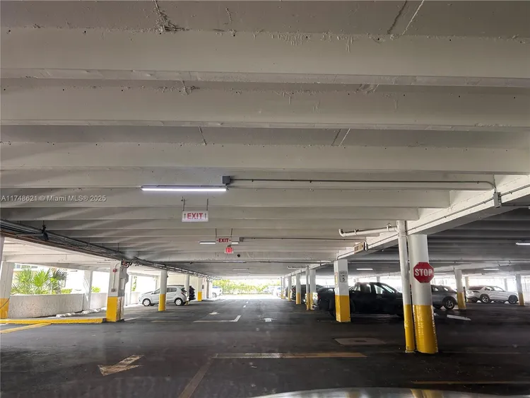 Plaza of the Americas #519 image #45