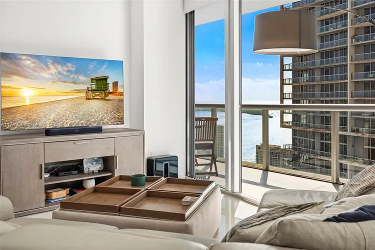 Icon Brickell I #4309 image #13