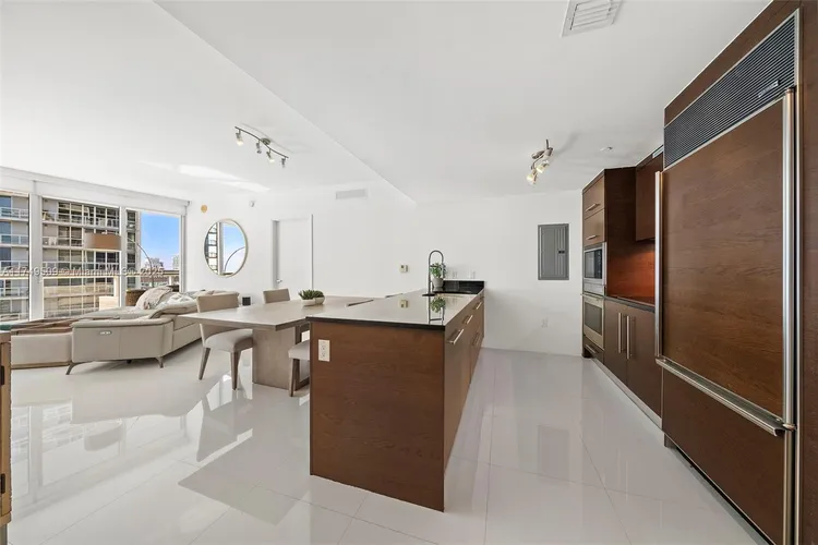 Icon Brickell I #4309 image #6